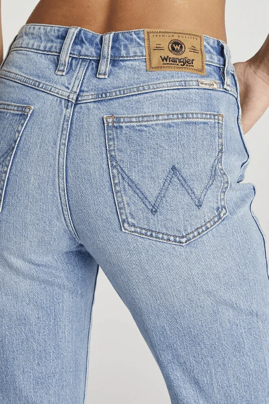 WRANGLER MID TORI STRAIGHT JEAN - DIAMOND SKIES