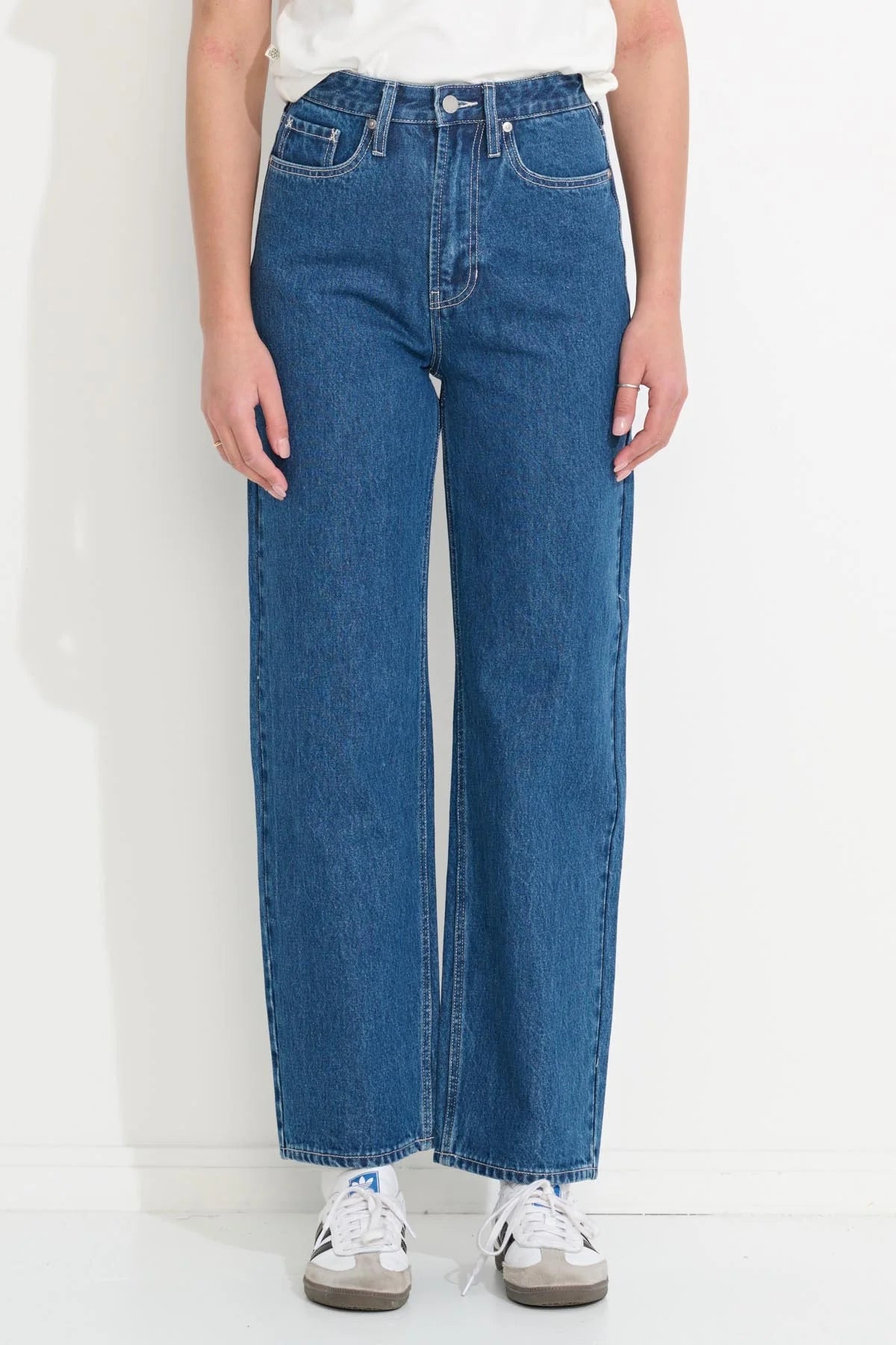 MISFIT WOMENS MAKERS STRAIGHT JEAN - INDIGO